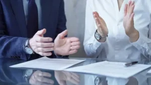 التحكيم الحر والتحكيم المؤسسي